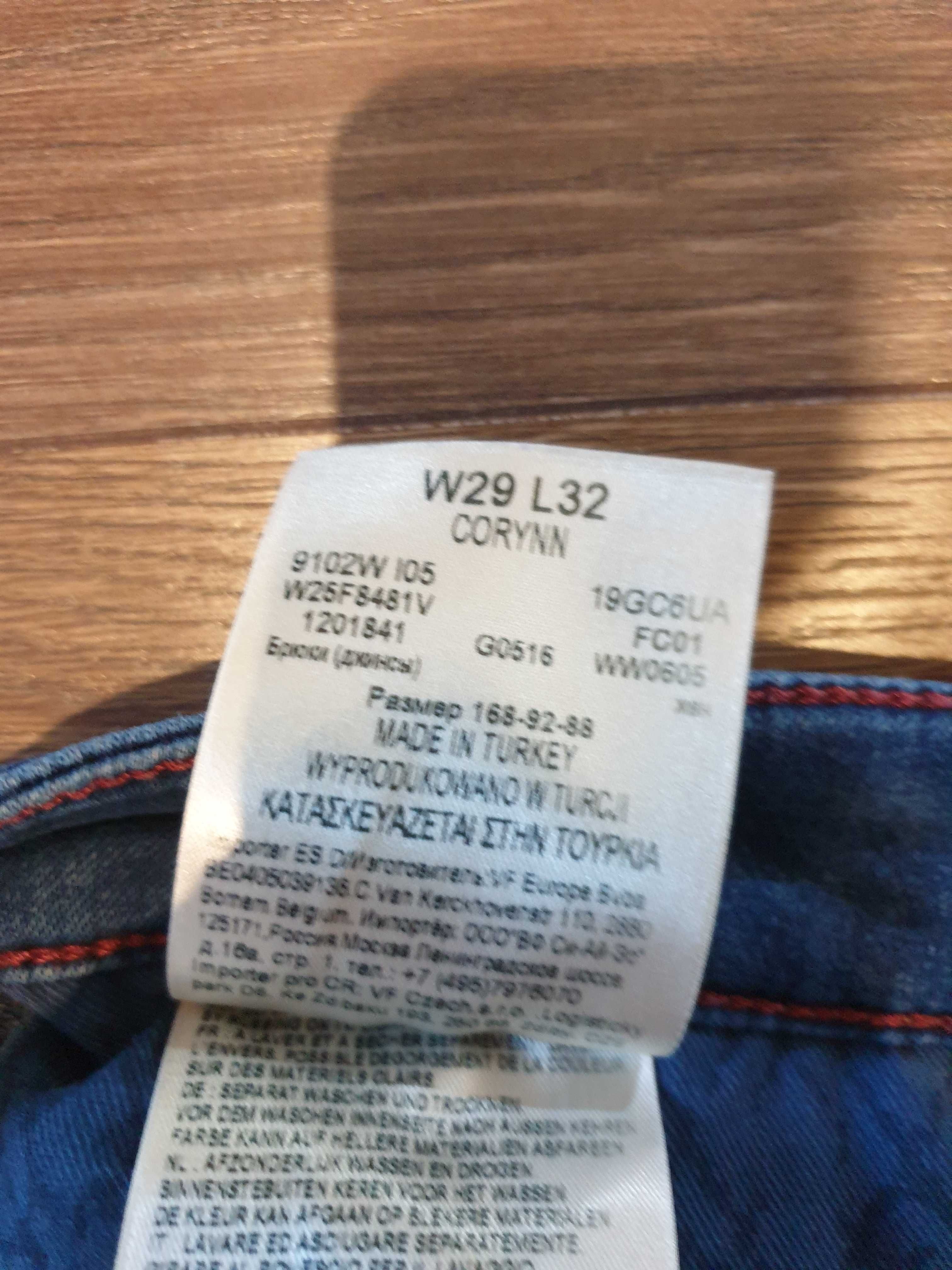 Jeansy Wrangler rozmiar W29L32