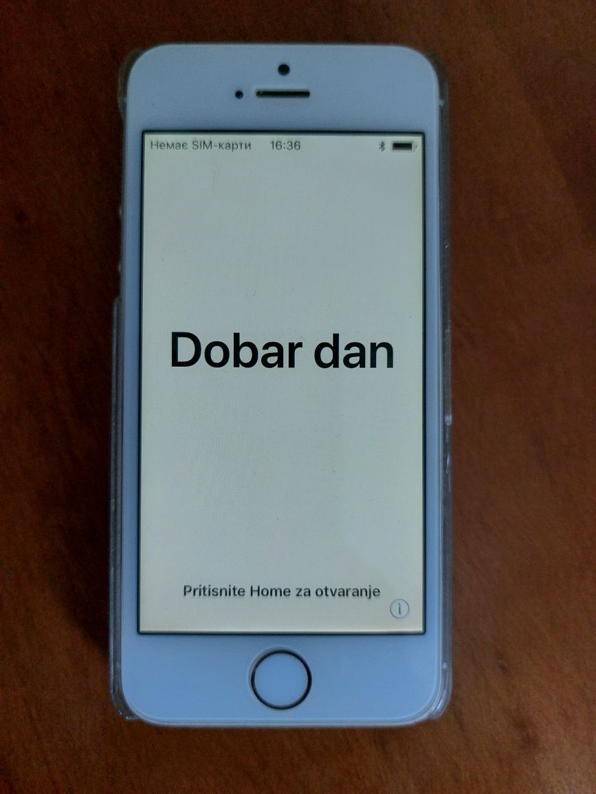 Айфон iPhone 5S без зарядки и наушников