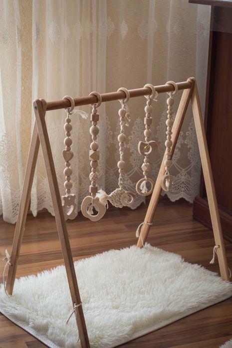 Подарунок на Хрестини і народження Тренажер Монтессорі + підвіски