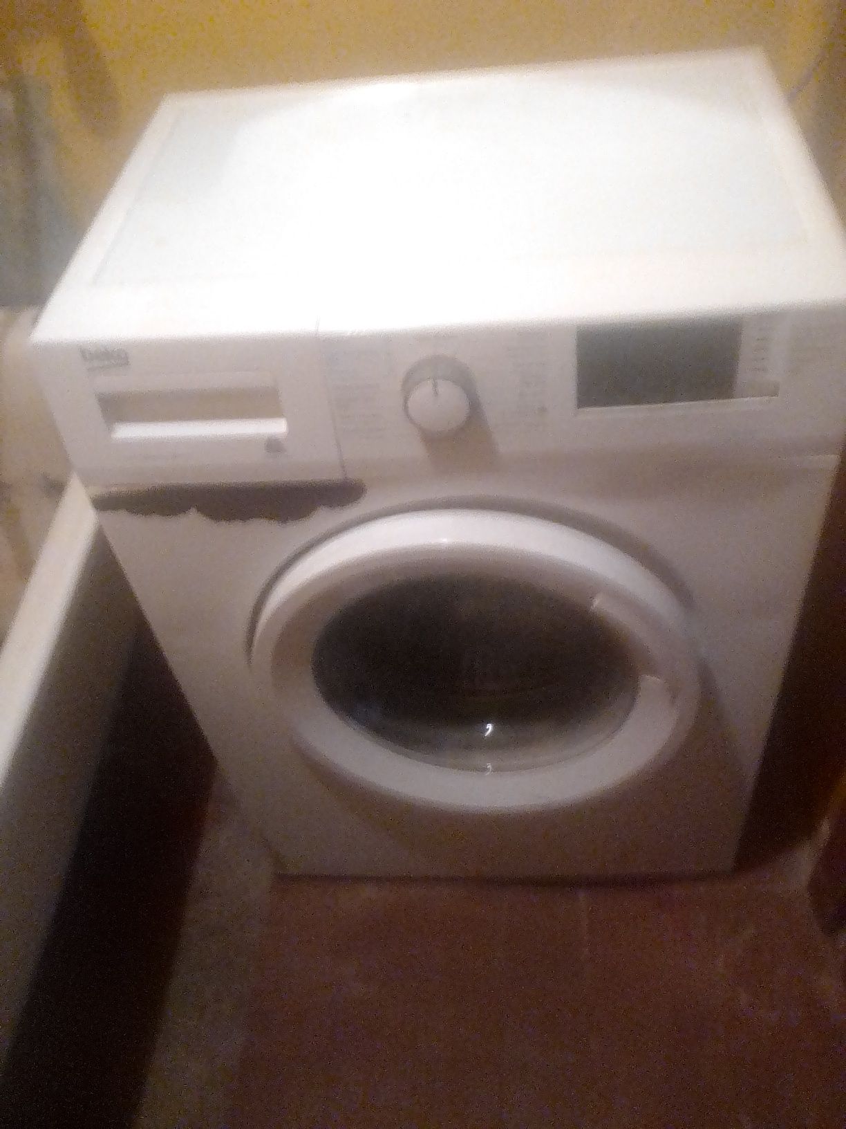 Продам стиральную машину.