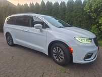 Chrysler Pacifica Chrysler Pacifica 3.6 V6 Plug-in Hybrid, 264 KM, 7 osób, Ekrany DVD,
