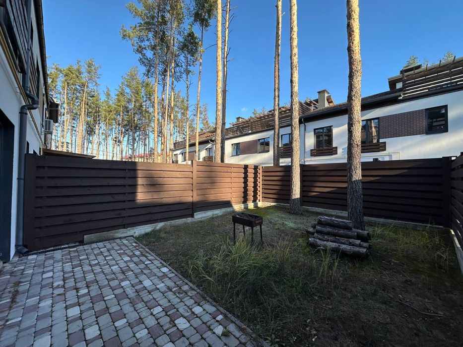 Крутий таунхаус в котеджному містечку. Чистове оздоблення.