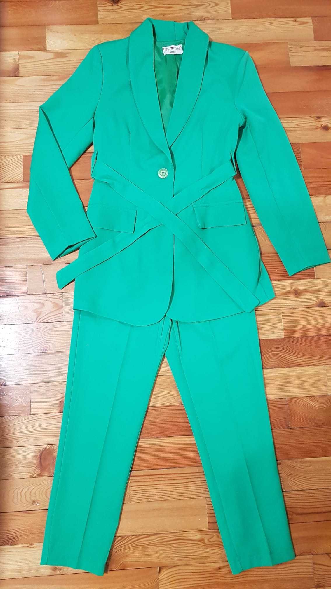 Fato feminino Verde