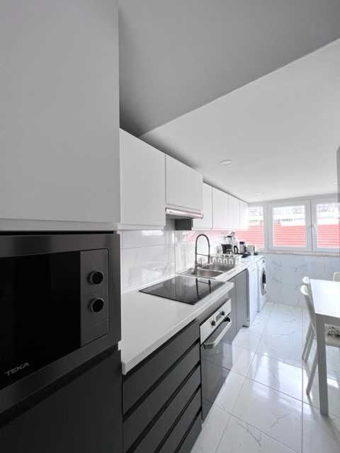 Quarto Casal Almada Novo