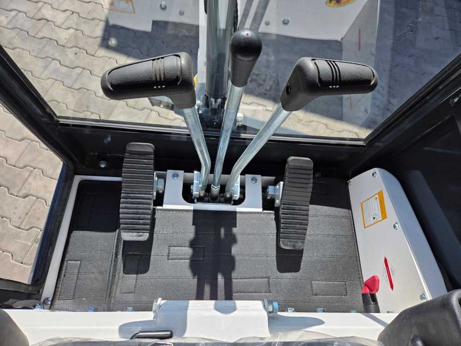 XTM X15s z kabiną 2025 Mini Koparka NOWA silnik KUBOTA ZULBiT Olsztyn