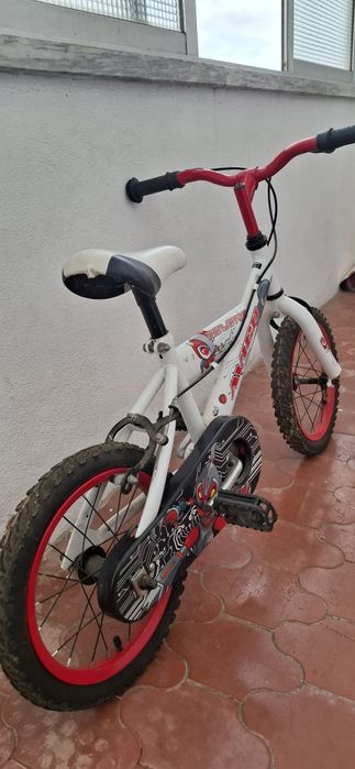 Bicicleta para criança mais capacete