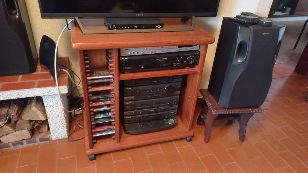 Vendo móvel para televisão