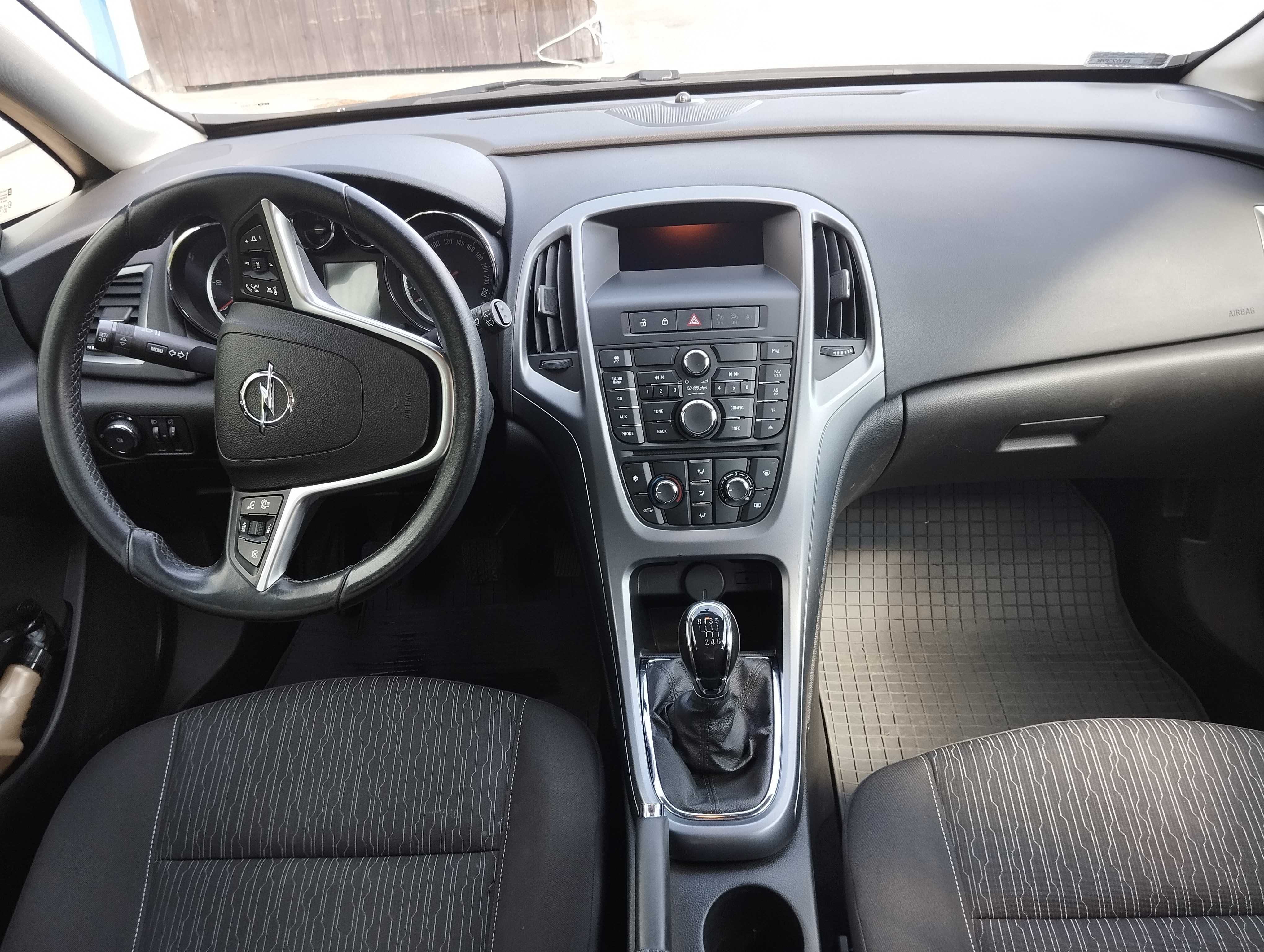Opel Astra J (P10) Hatchback 1.7 CDTI Faktura Vat