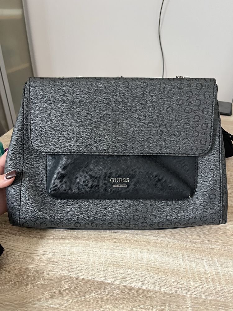 Bolsa da Guess com carteira