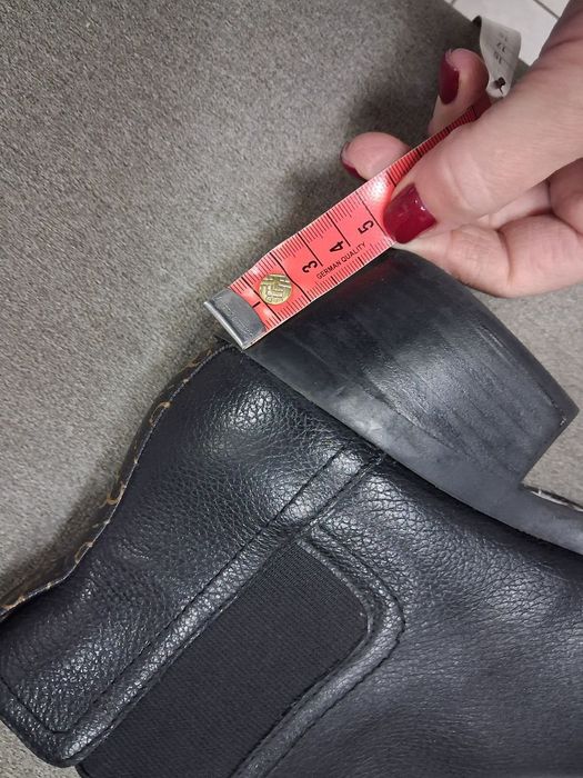 Півчобітки Guess originally