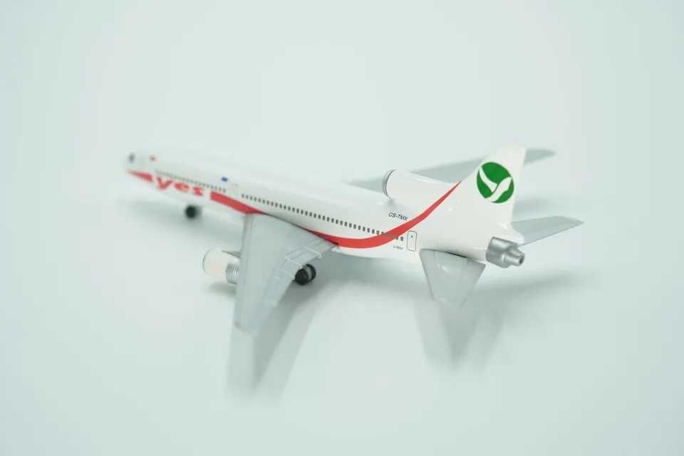 Lockheed  Tristar YES Portugal 1:500