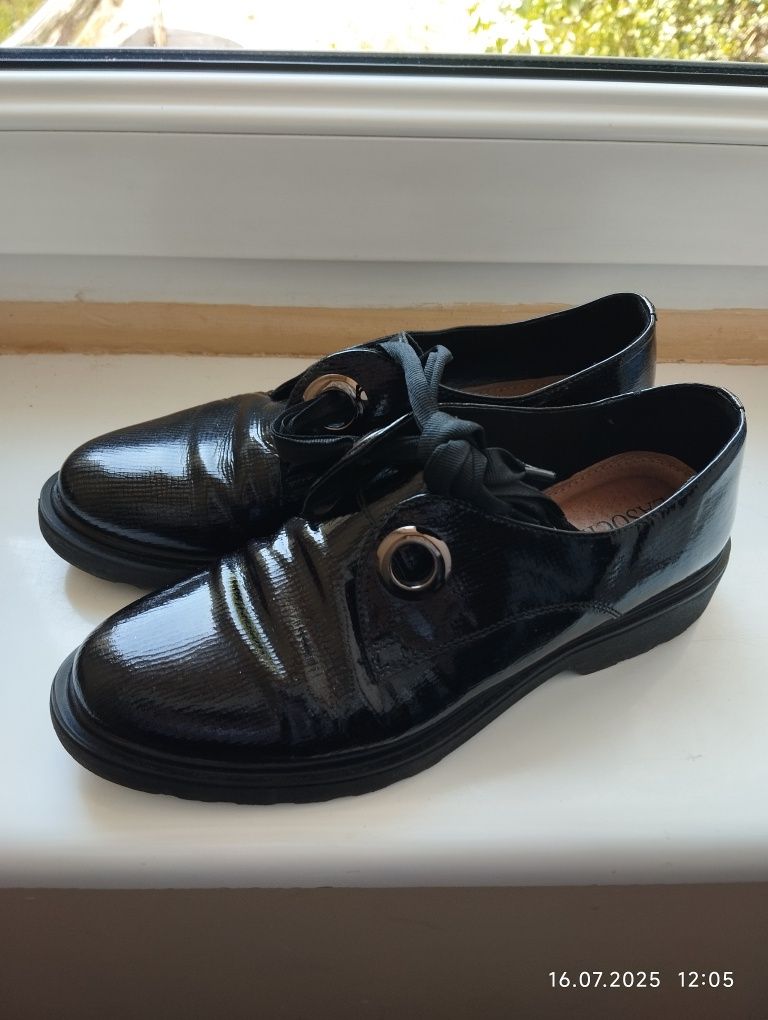 Sprzedam buty damskie