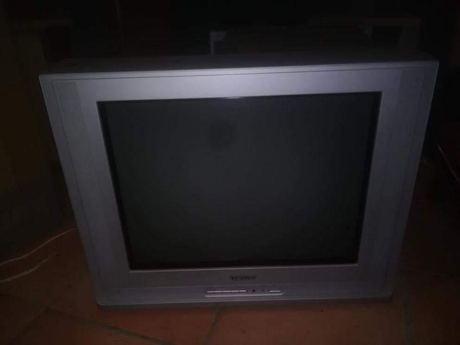 3 televisões Samsung, mitsay