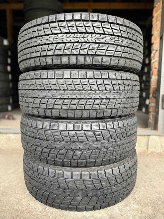Шини зимові 225/60 R17 DUNLOP WINTER MAXX SJ8 8mm