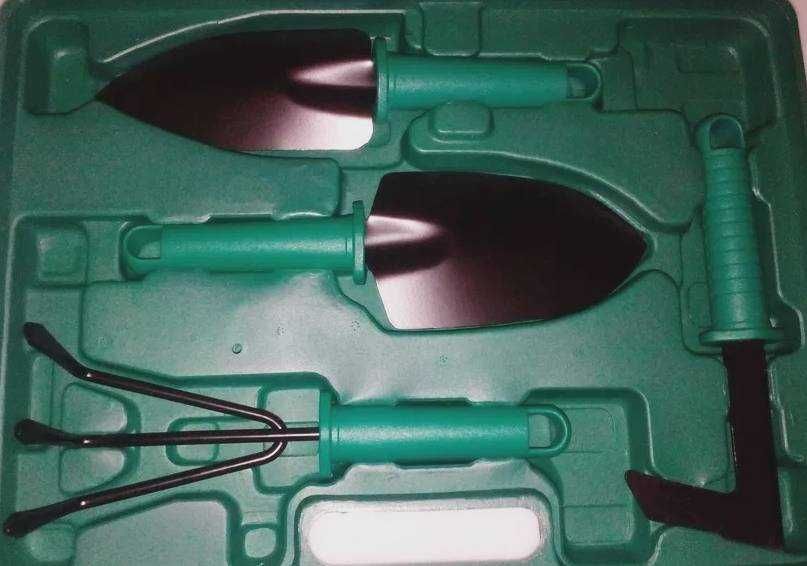 Набір інструментів для городу та саду