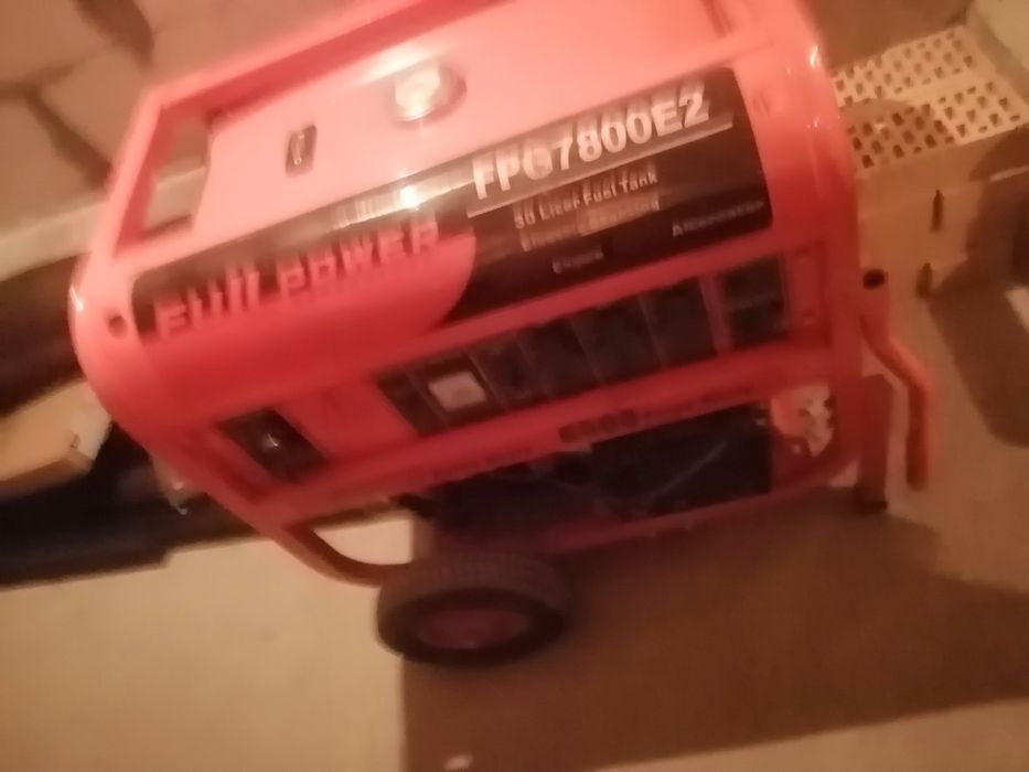 Продам генератор FIRMAN 6.5 кВт. FPG7800E2