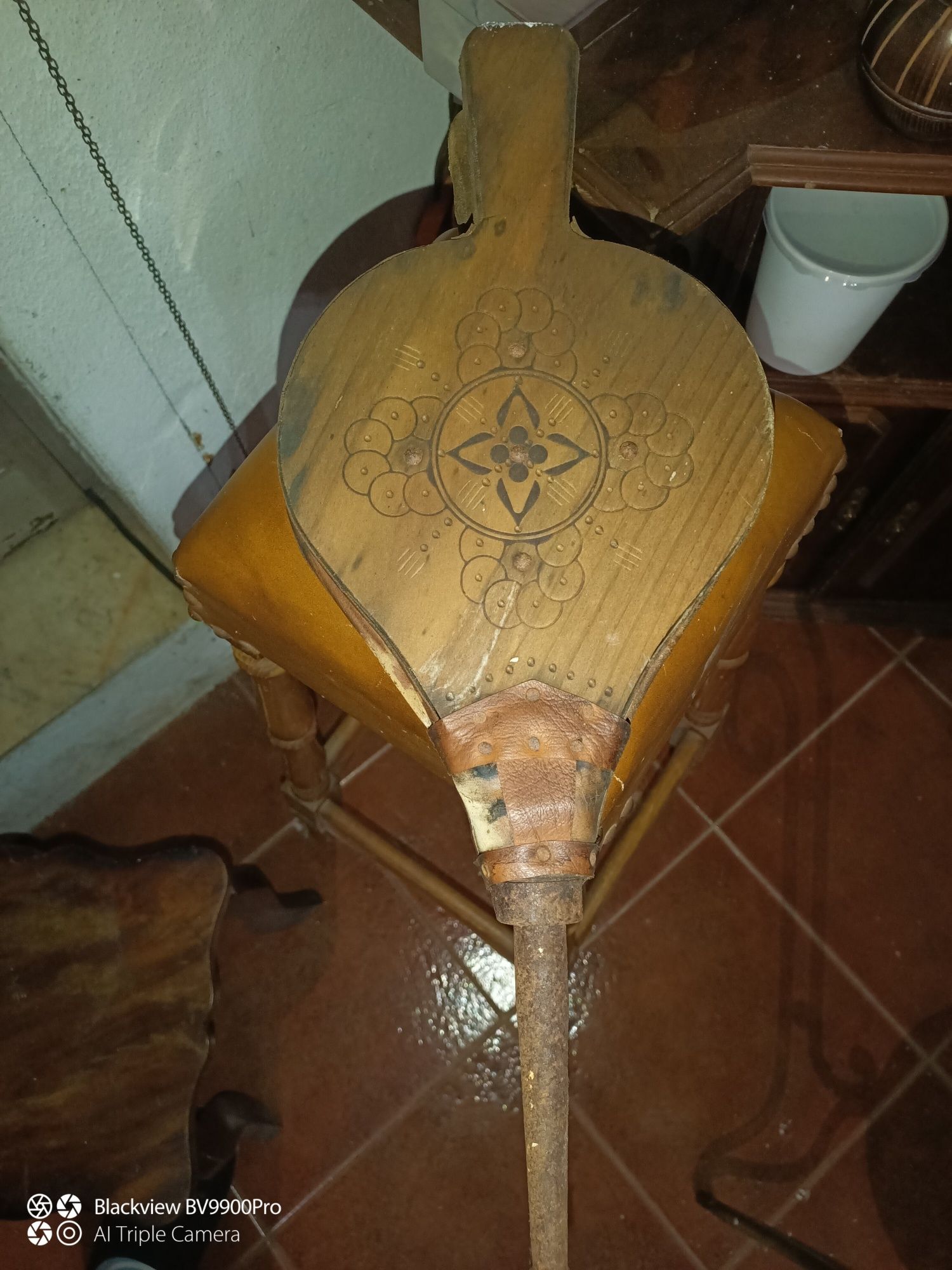 Fole antigo  para soprar a lareira