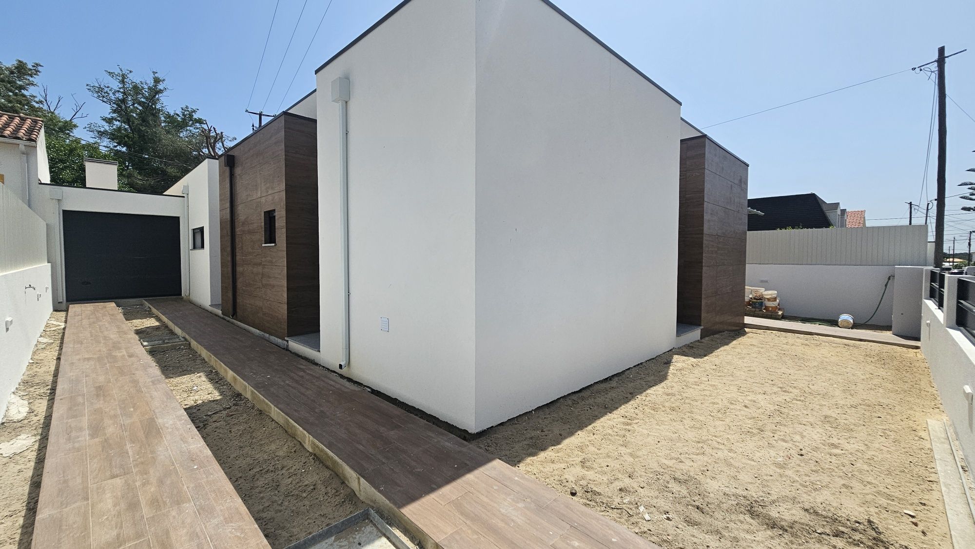 Moradia T4 nova térrea isolada Azeitão