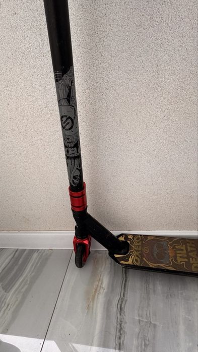 Модель трюкового самокату Oxelo Freestyle MF 1.8+