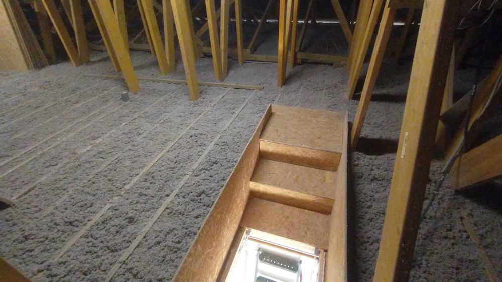 Wdmuchiwanie celulozy, ocieplanie poddasza, WEŁNA CELULOZOWA, izolacje