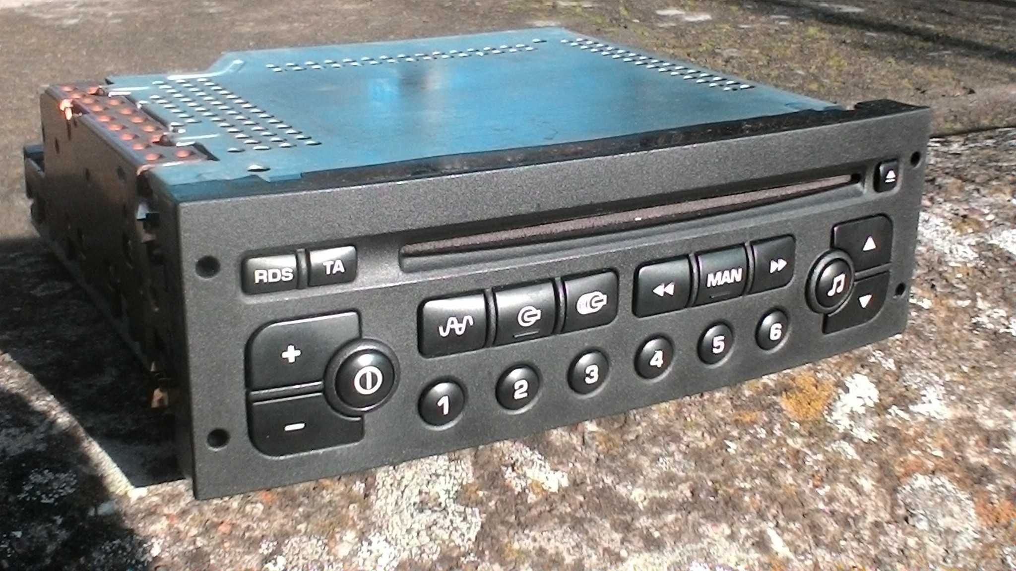 SONY Clarion radio CD MP3 Renault Peugeot Fabryczne