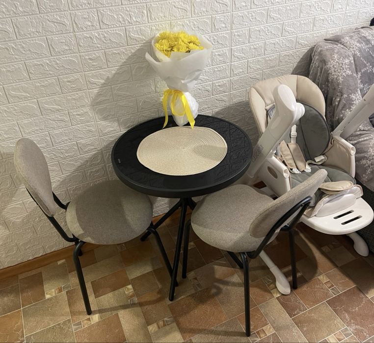 Столик скло + 2 стільці Jysk