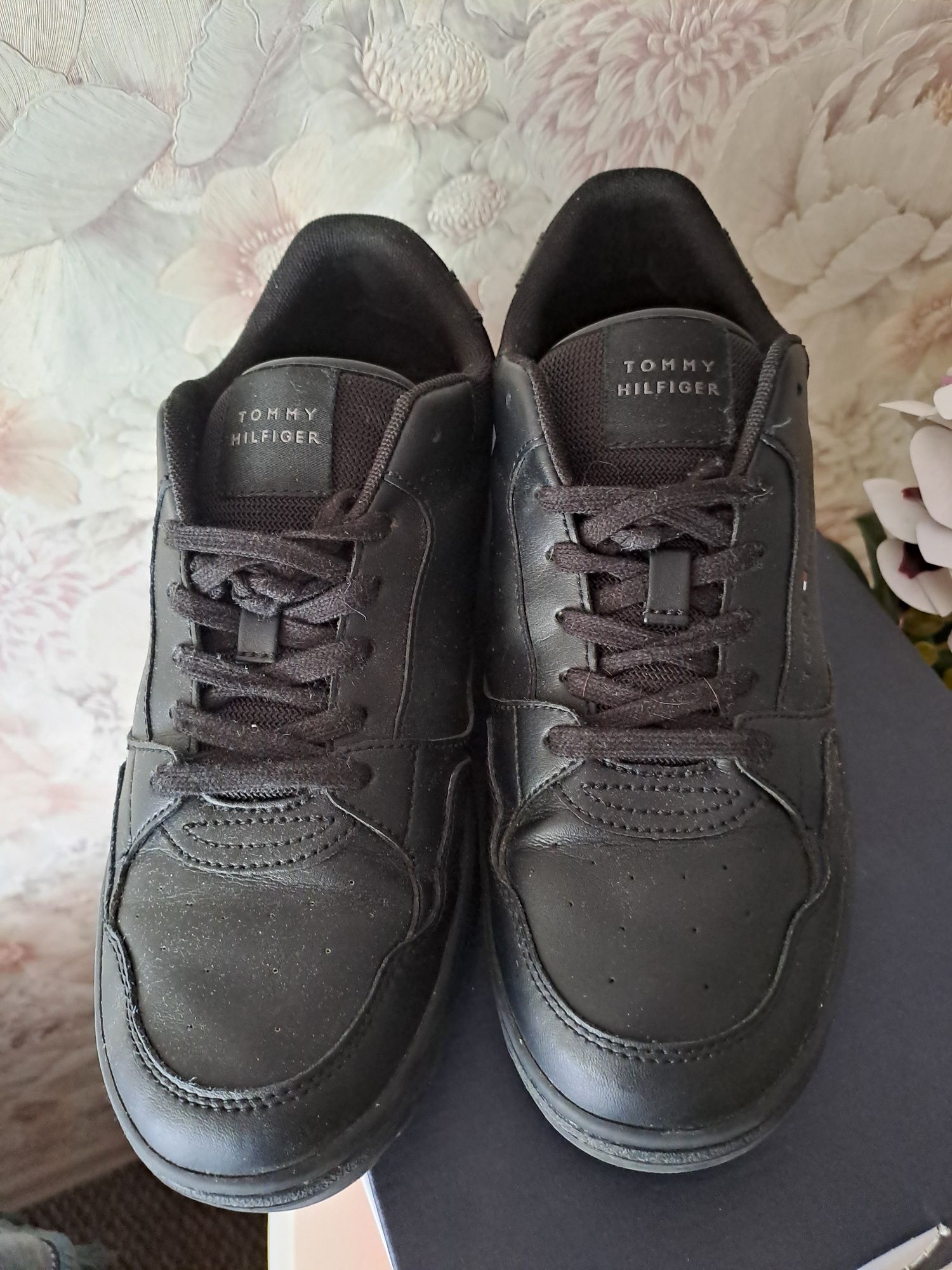 Кросівкии Tommy Hilfiger Basket Core Leather FM0FM05040-BDS