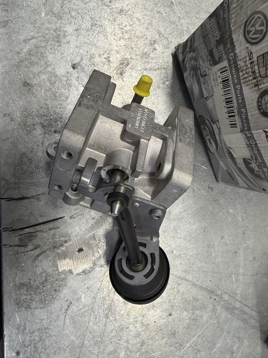 059 131 063 J клапан EGR