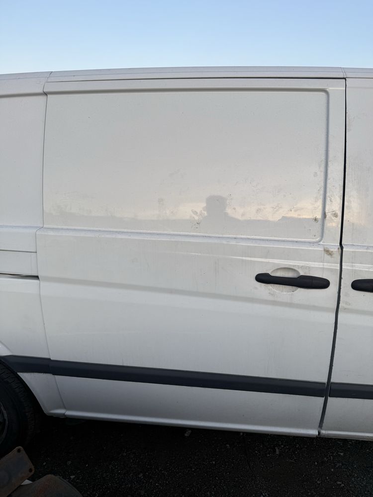 Mercedes Vito w639 drzwi Boczne Przesuwne Prawe Białe