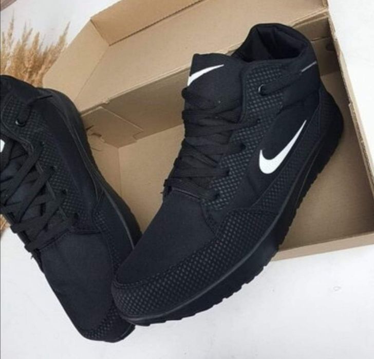 Кроссовки зимние Nike, ботинки зимние
