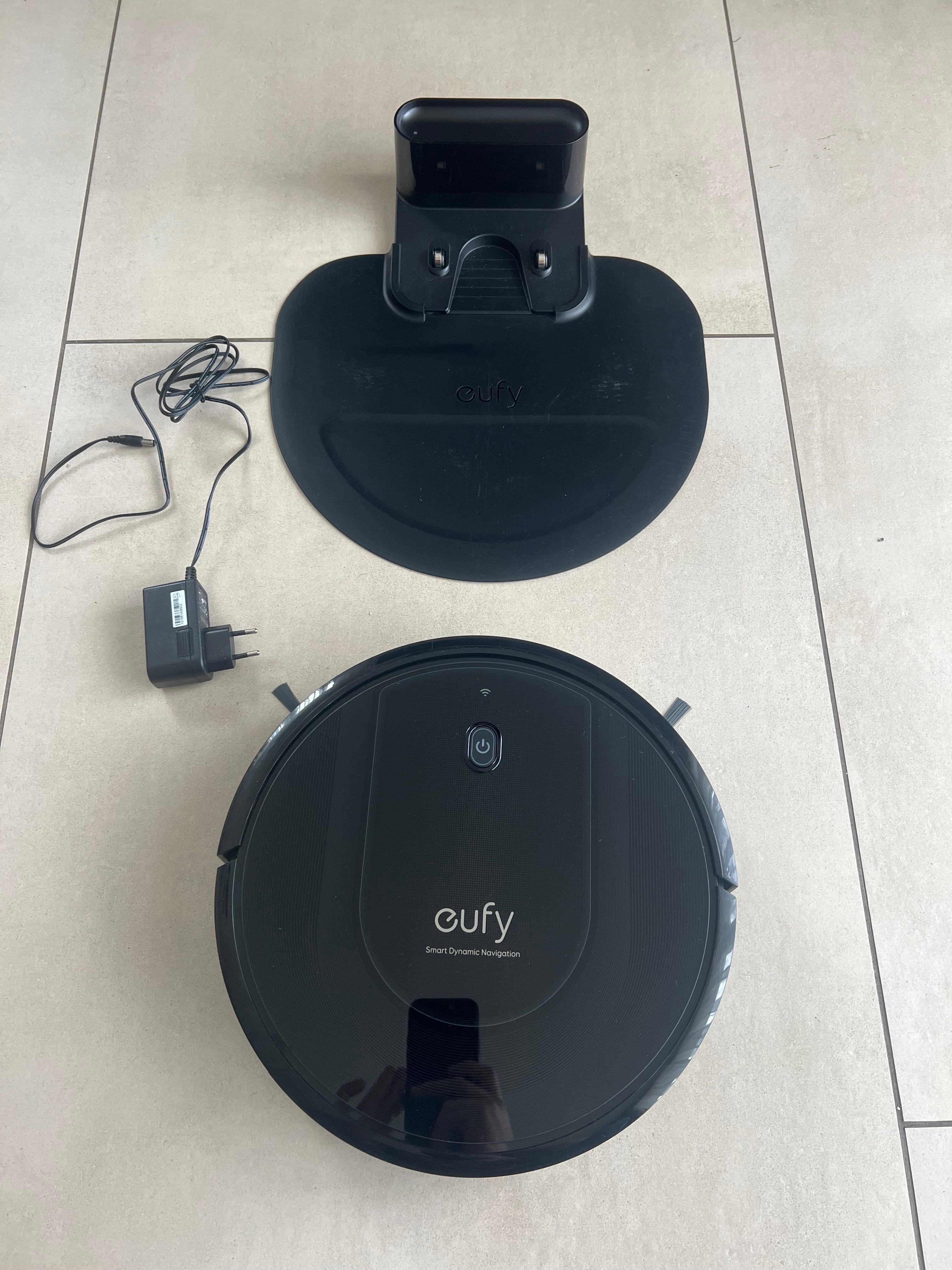 Robot sprzątający Eufy ROBOVAC G10 czarny