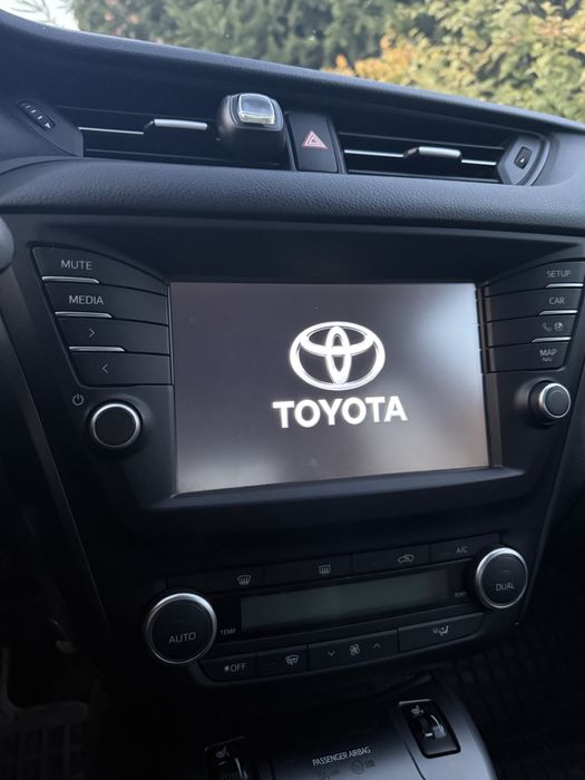 Sprzedam radio z nawigacją Toyota