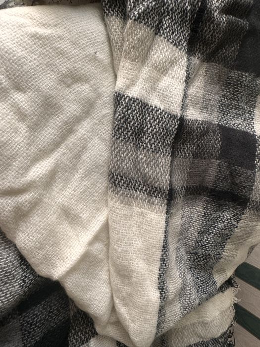 Piekne szale wielokolorowe 3 sztuki kazdy inny duże stan idealny