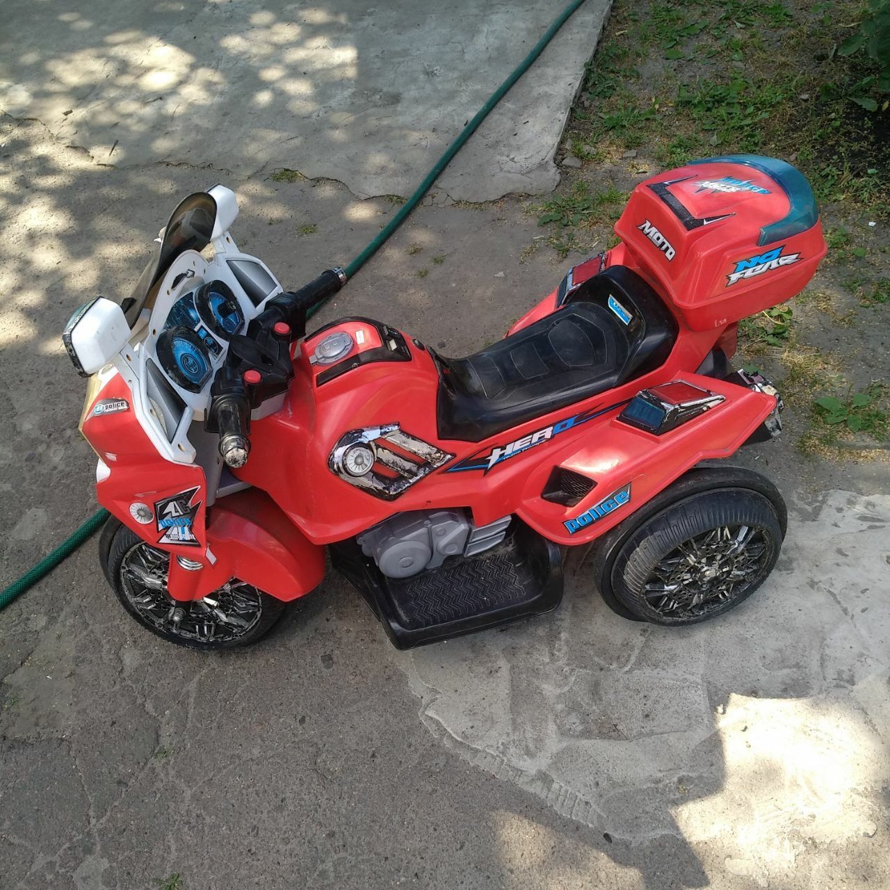 мотоцикл детский 12v аккумуляторный в хорошем состоянии