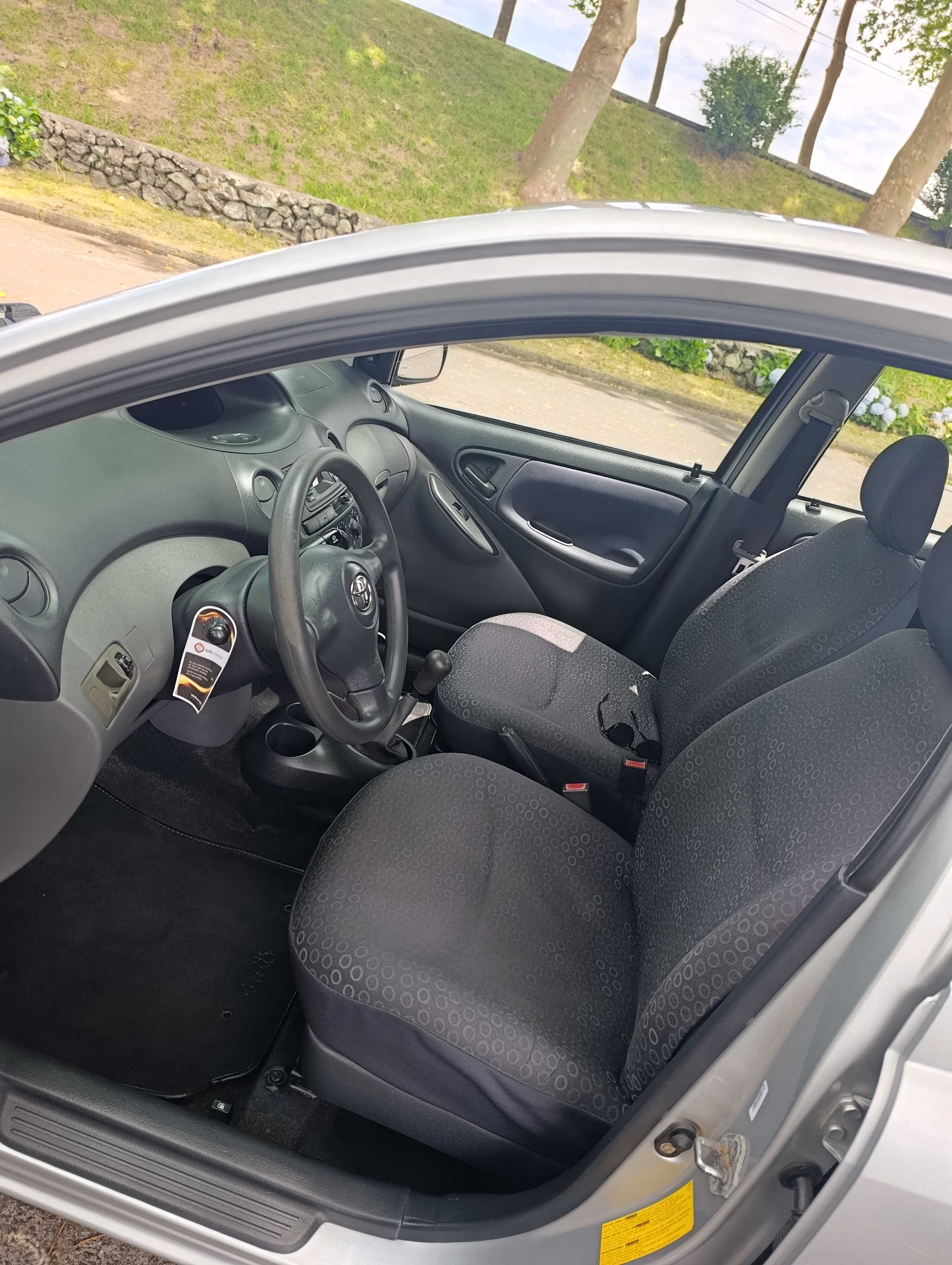 Toyota yaris 1.0 2003 só 89 mil klm