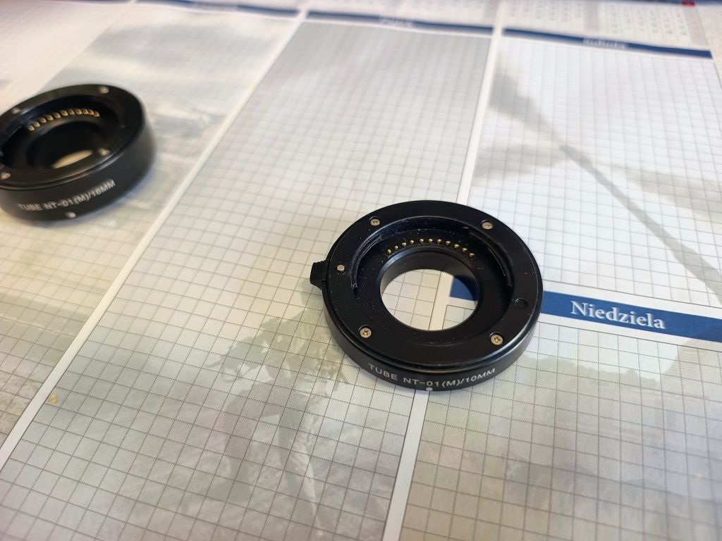 Dwa pierscienie pośrednie do makrofotografii dla systemu micro 4/3