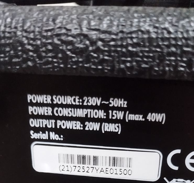 Baixo e amplificador Harley Benton