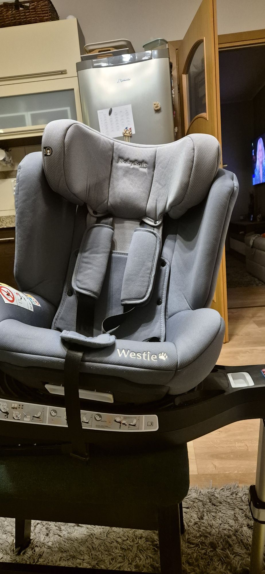 Fotelik Babysmart Westie od 0 do 18 kg, 360 stopni, bluetooth, isofix