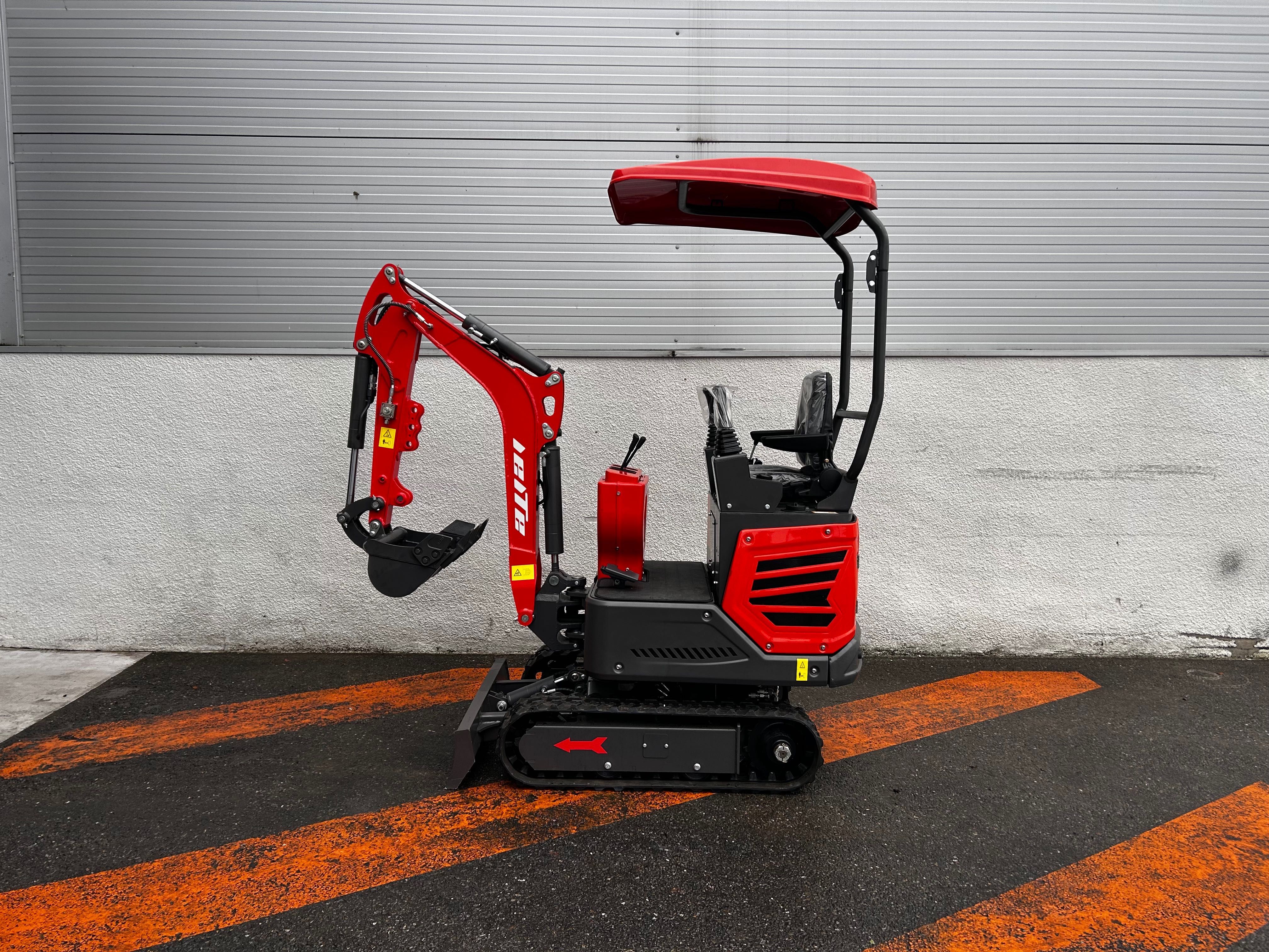 Mini escavadora giratórias / 1200 kg / com manete nos apoios de braço