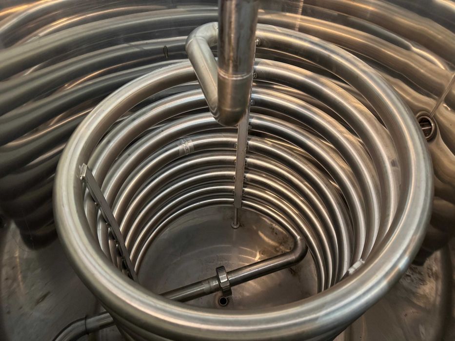 Destilaria inox 1100L como nova