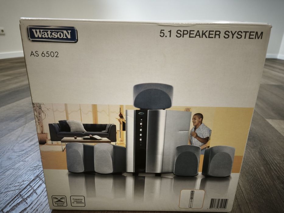 Sistema de som Watson novo em caixa