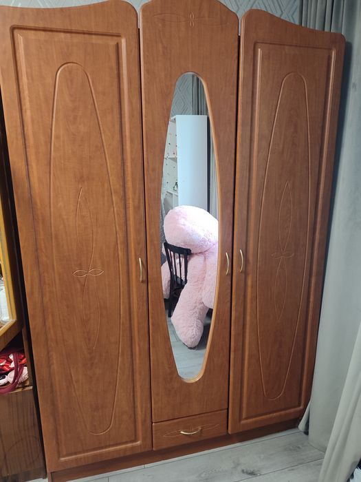 Шафа 3-х дверна б/у