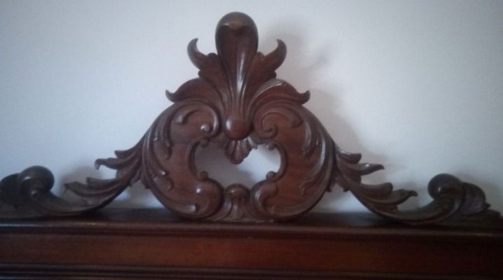 Mobília de quarto antiga