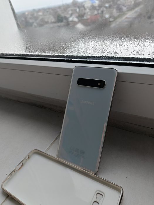 Samsung galaxy S10 8/128