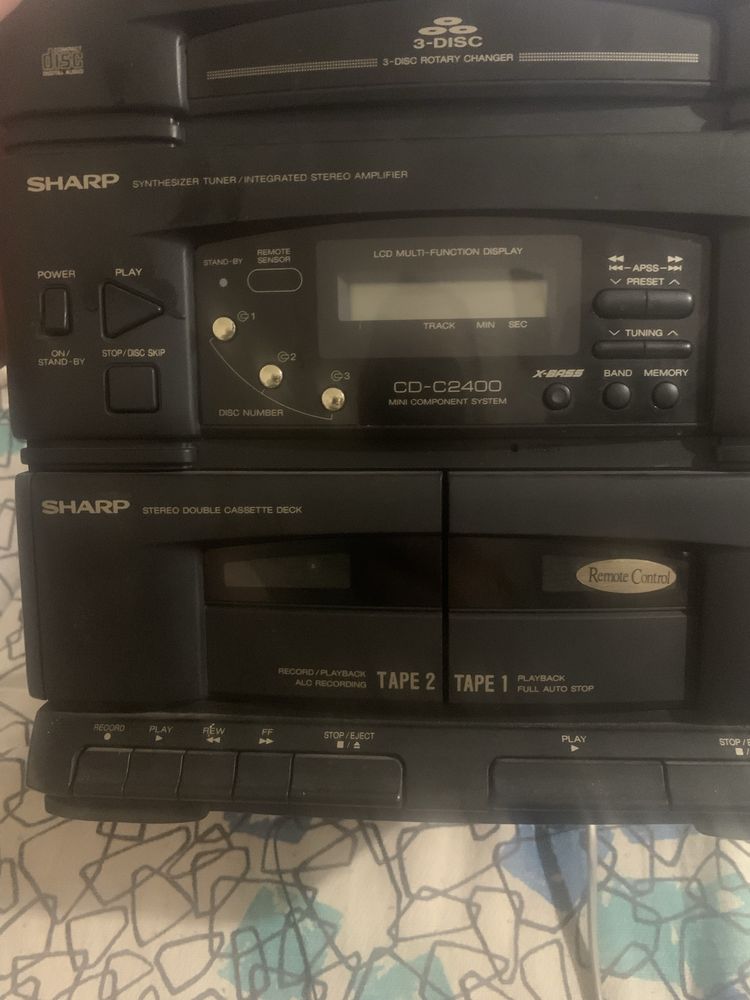 музикальный центр sharp  cd2400 без колонок