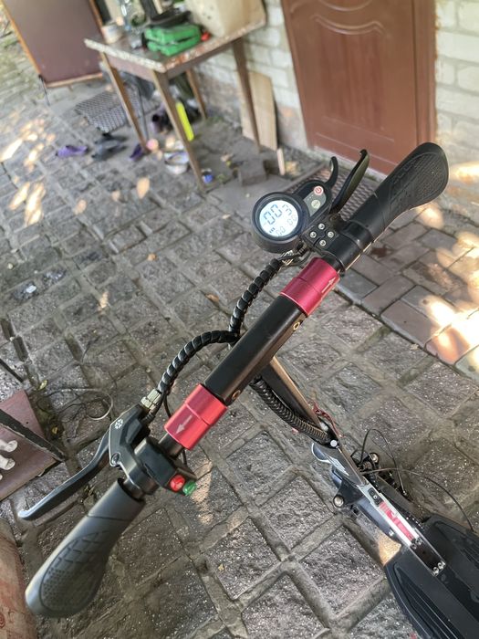 Продам електро самокат 350 ват EMScooter