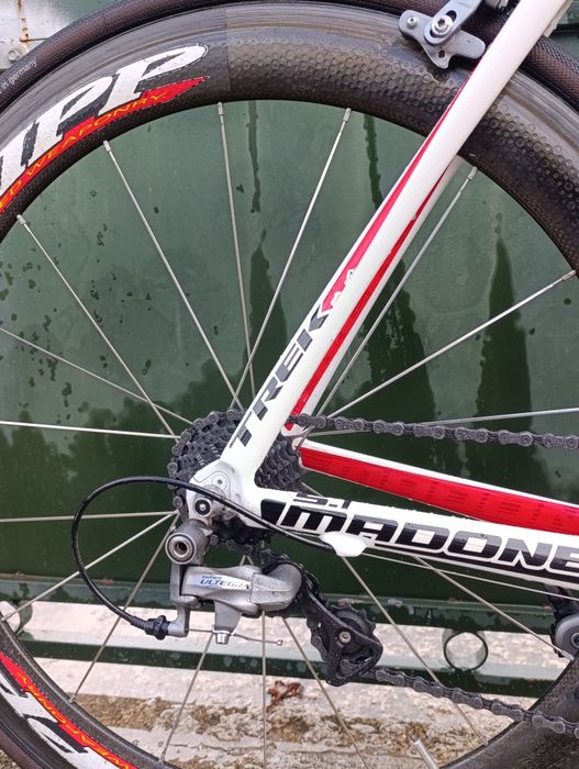 Bicicleta de estrada Trek de carbono