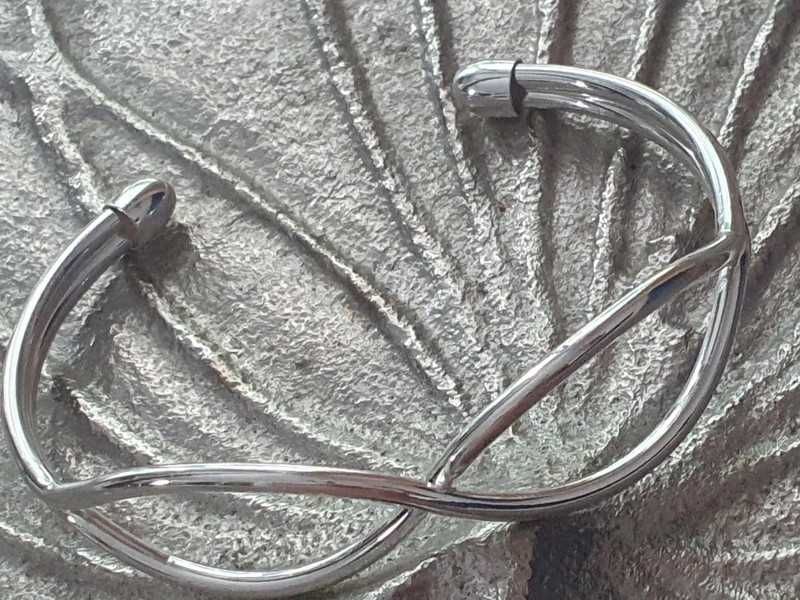 Bransoleta  piękna  nowa