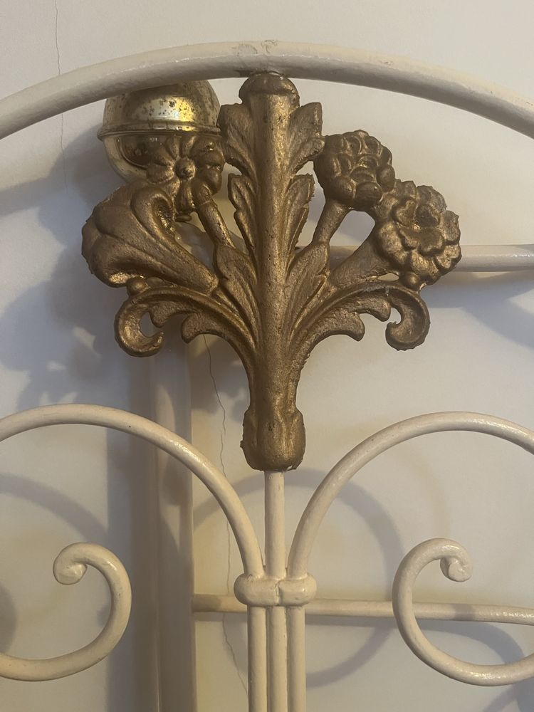 Cama solteiro de ferro