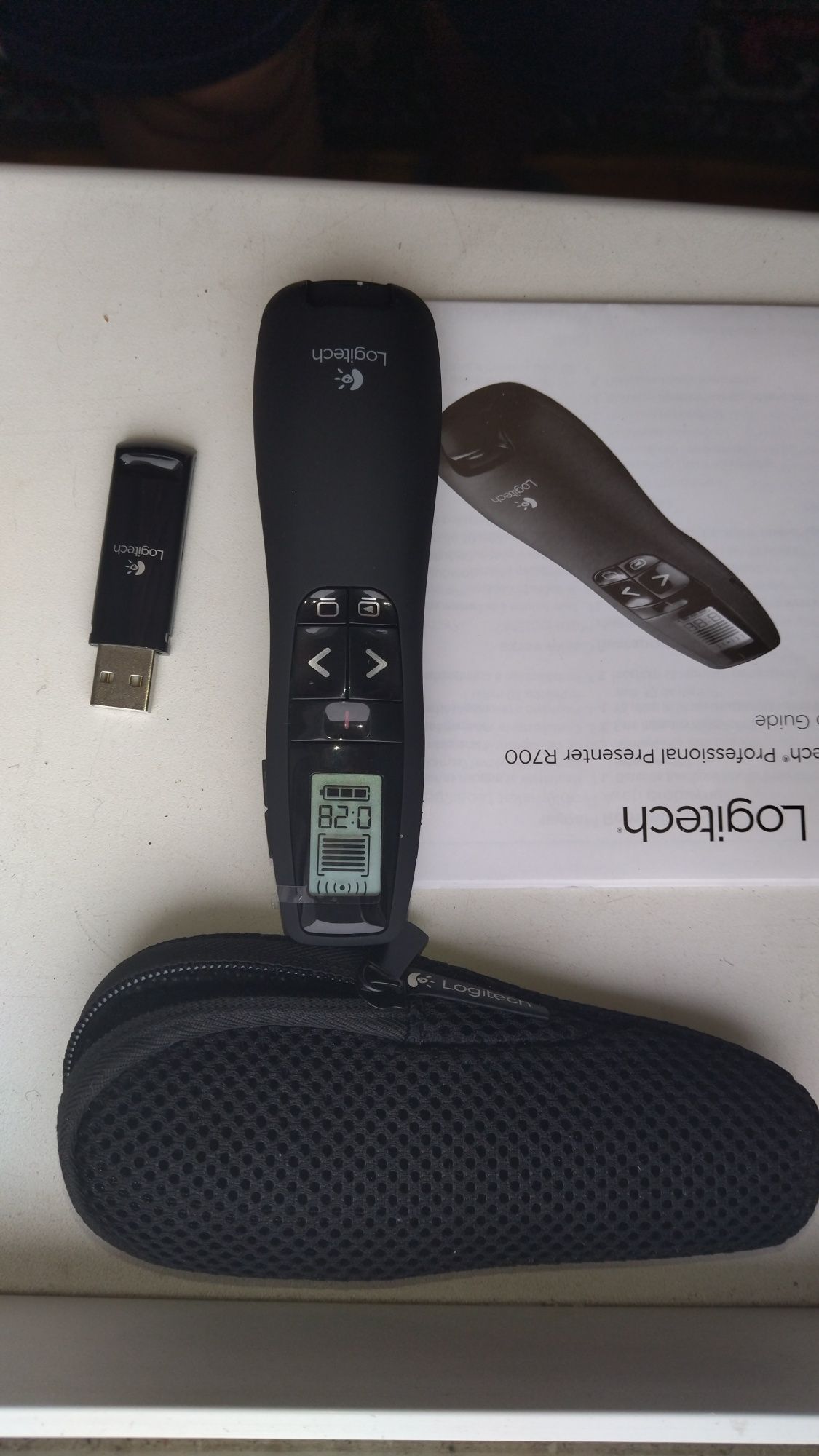 Презентер Logitech Presenter R700